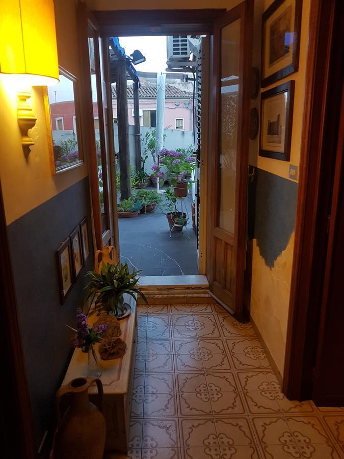 Отель Borgo Marinaro Ачи Костелло Экстерьер фото