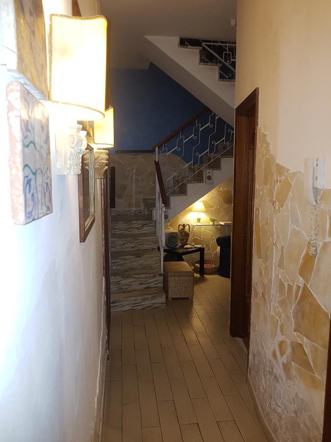 Отель Borgo Marinaro Ачи Костелло Экстерьер фото